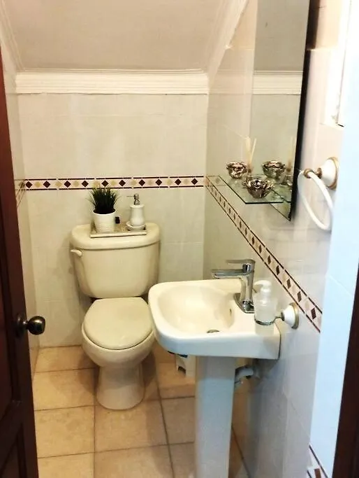 Amplia Residencia Familiar Lägenhet Santo Domingo